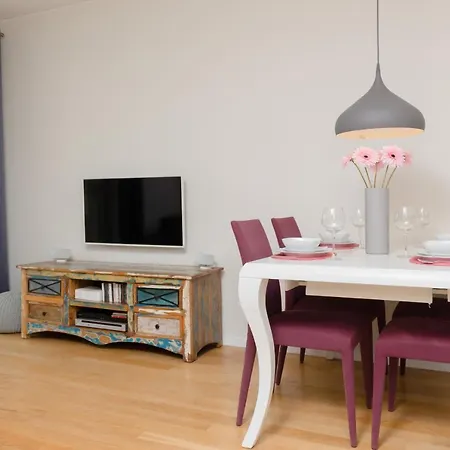 Quiet Park Edwarda Szymanskiego By Renters