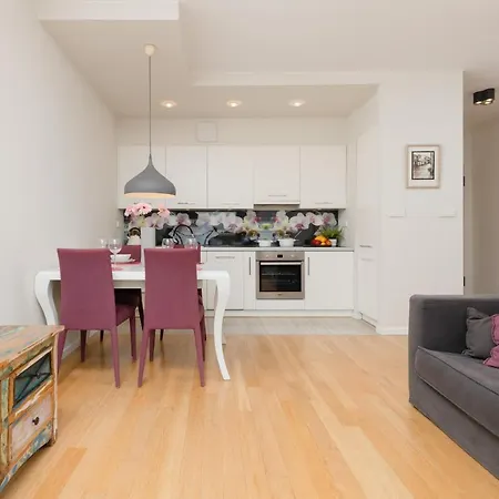 Quiet Park Edwarda Szymanskiego By Renters