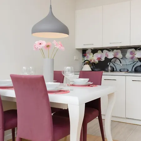 Quiet Park Edwarda Szymanskiego By Renters 바르샤바