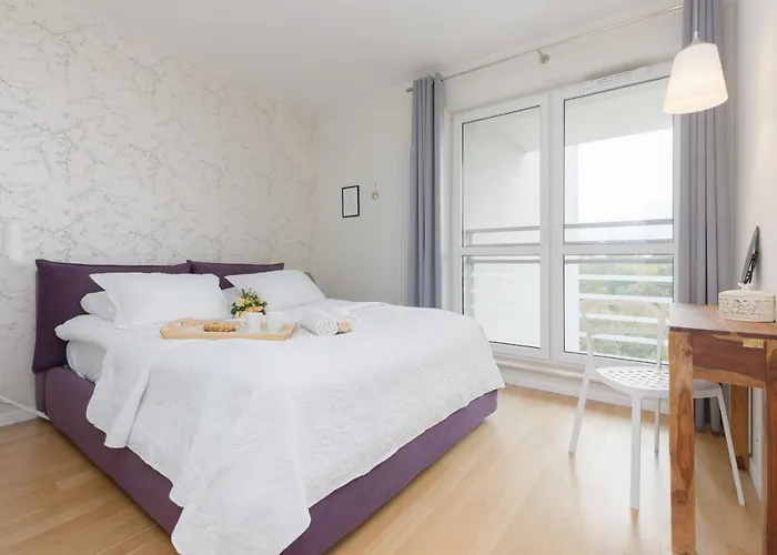 Quiet Park Edwarda Szymanskiego By Renters Varsó