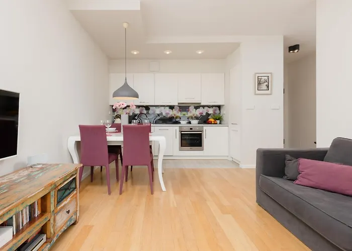 Quiet Park Edwarda Szymanskiego By Renters