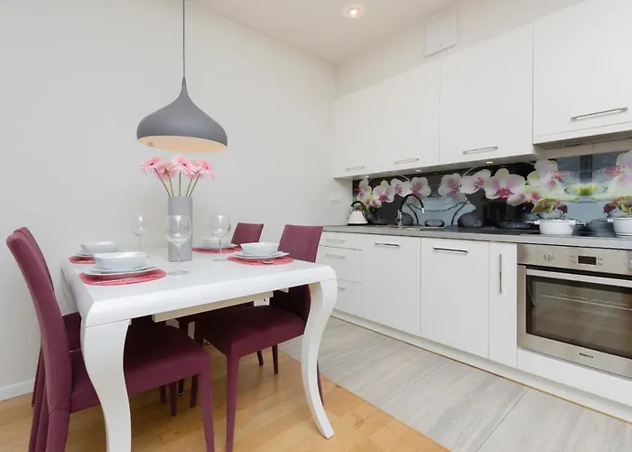 Quiet Park Edwarda Szymanskiego By Renters Apartman *