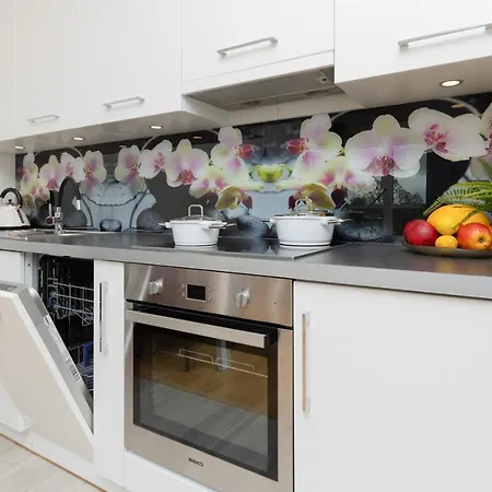 Apartment Quiet Park Edwarda Szymanskiego By Renters