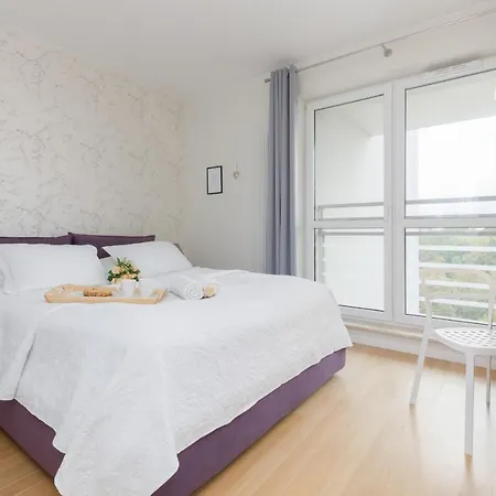 Quiet Park Edwarda Szymanskiego By Renters Warschau